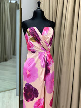 Cargar imagen en el visor de la galería, Vestido Floral
