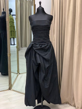 Cargar imagen en el visor de la galería, Vestido Negro
