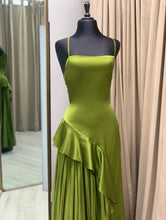 Cargar imagen en el visor de la galería, Vestido Chartreuse
