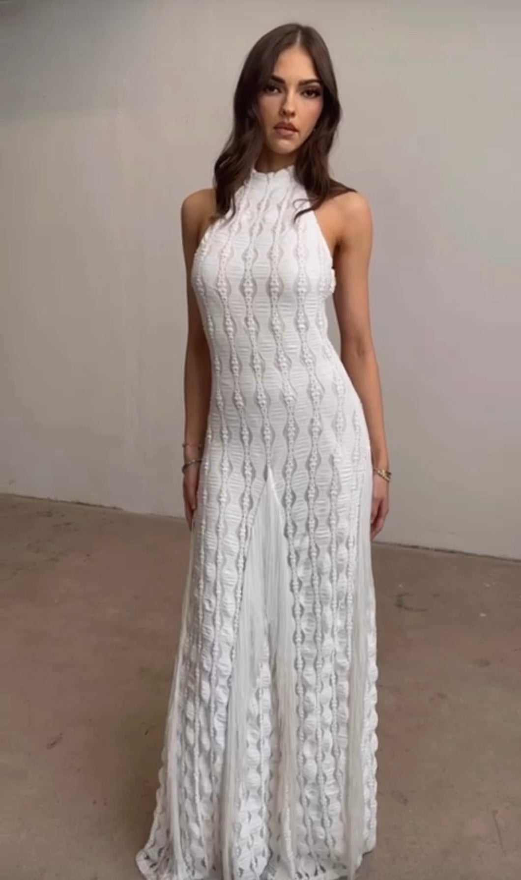 Vestido Blanco con Flecos
