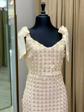 Cargar imagen en el visor de la galería, Vestido Champagne
