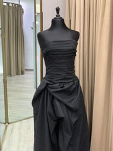 Cargar imagen en el visor de la galería, Vestido Negro
